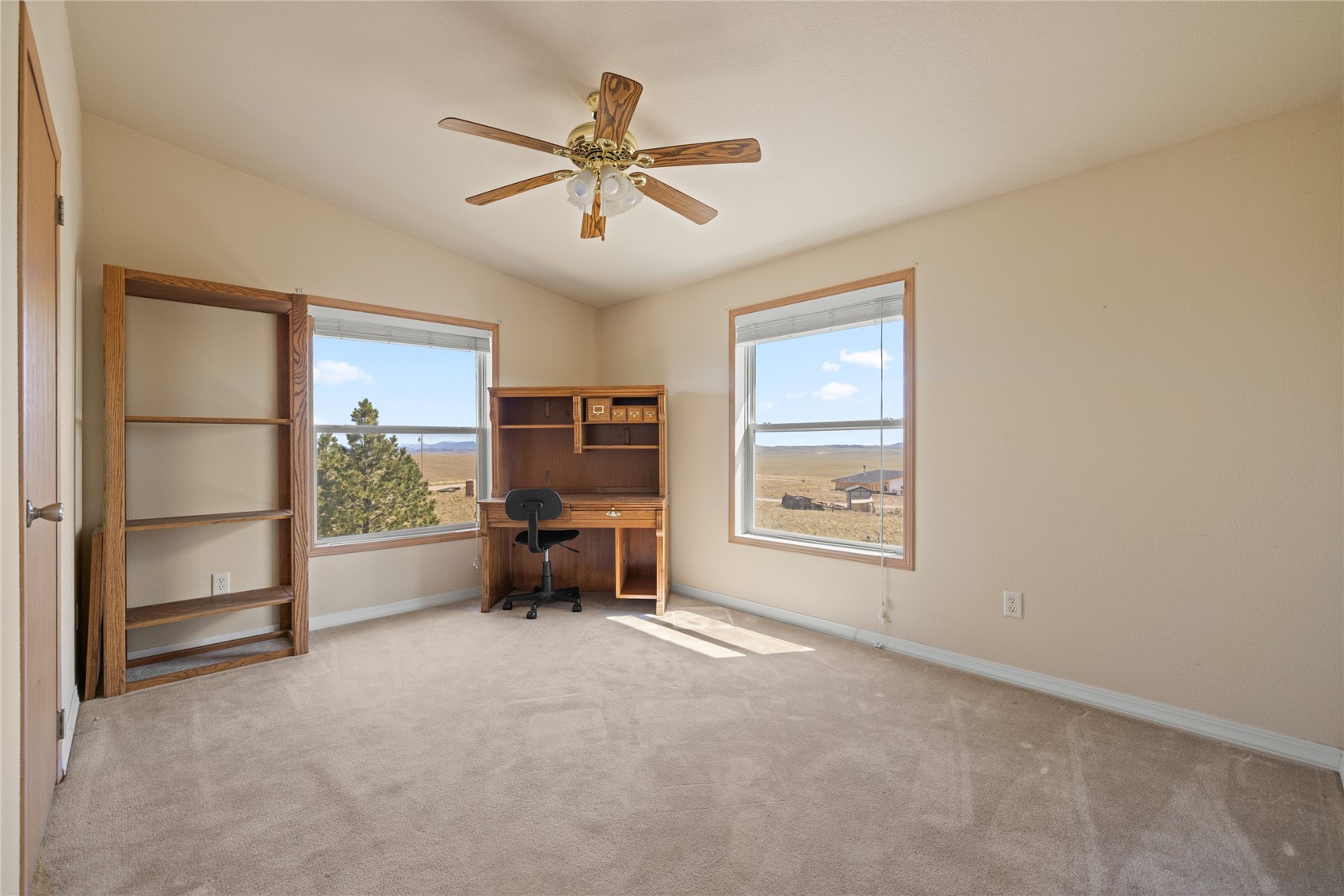 727 Angus Circle Property Photo 13