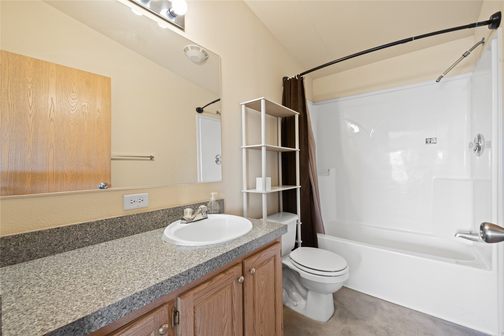 727 Angus Circle Property Photo 17