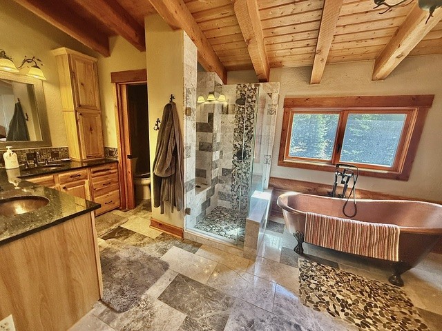 106 Robertson Lane Property Photo 8