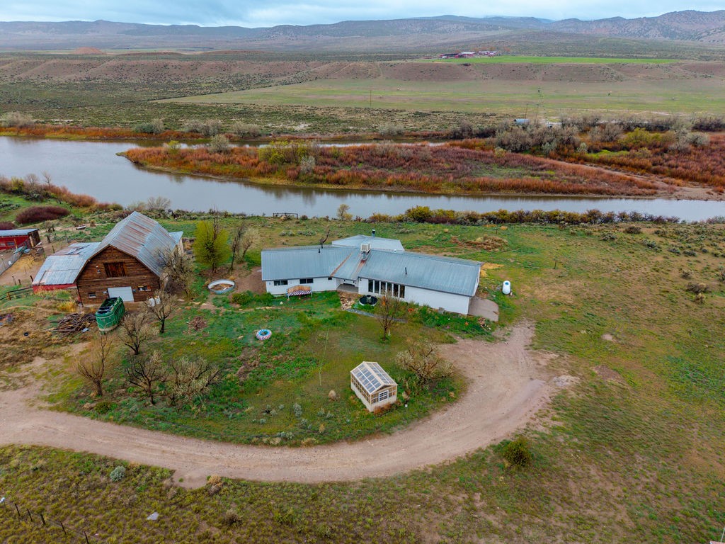 55775 Highway 318 Property Photo 2