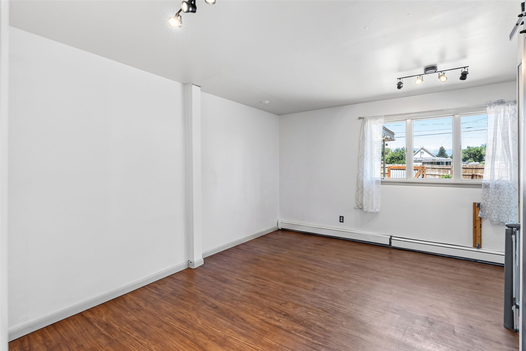 1148 F Property Photo 25