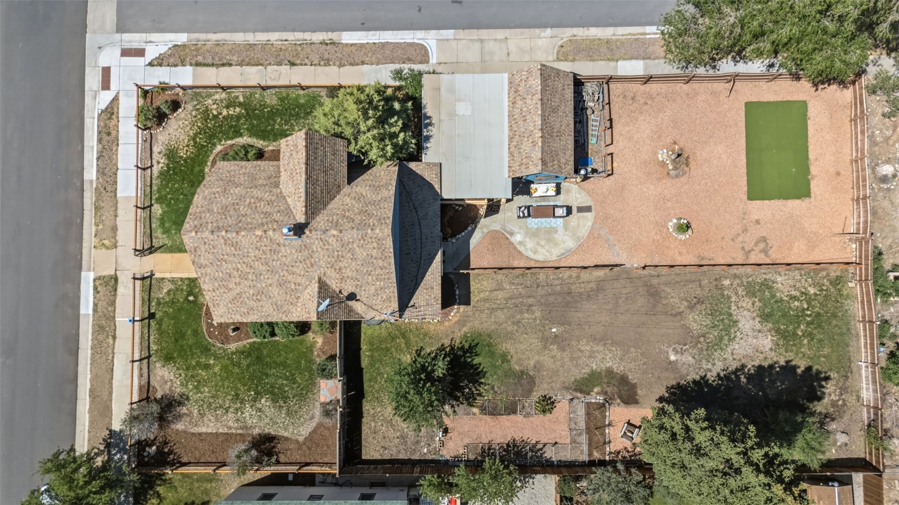 1148 F Property Photo 43