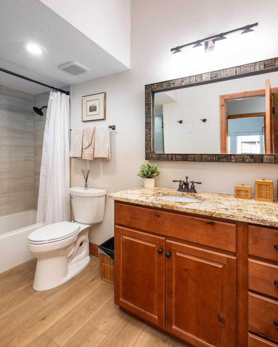 176 E La Bonte Street A-306 Property Photo 17