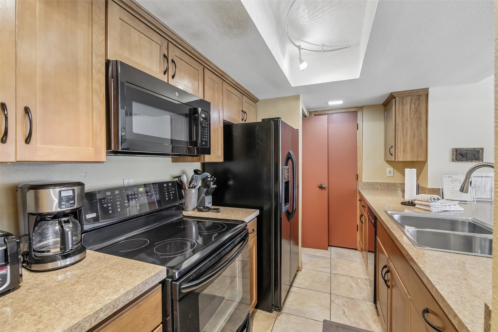 1620 Lakeview Terrace 101b Property Photo 10