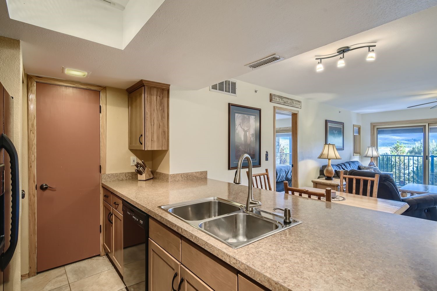 1620 Lakeview Terrace 101b Property Photo 11