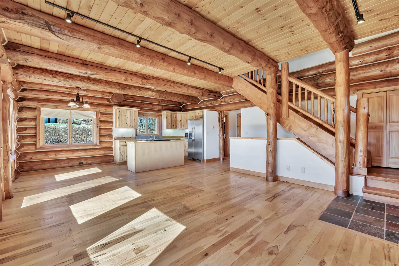 57745 Saturn Court Property Photo 4