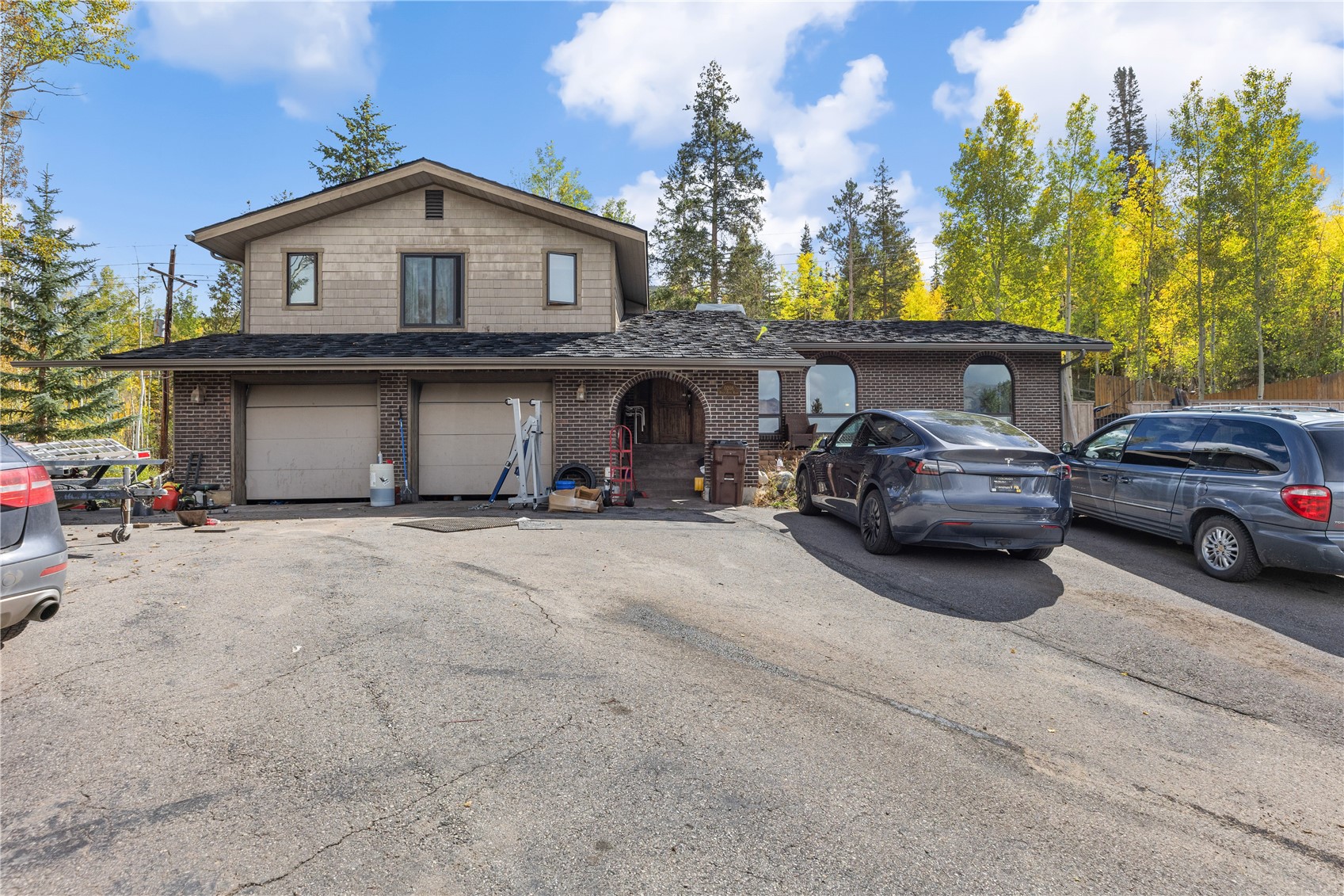 208 Deer Path Road Property Photo 1