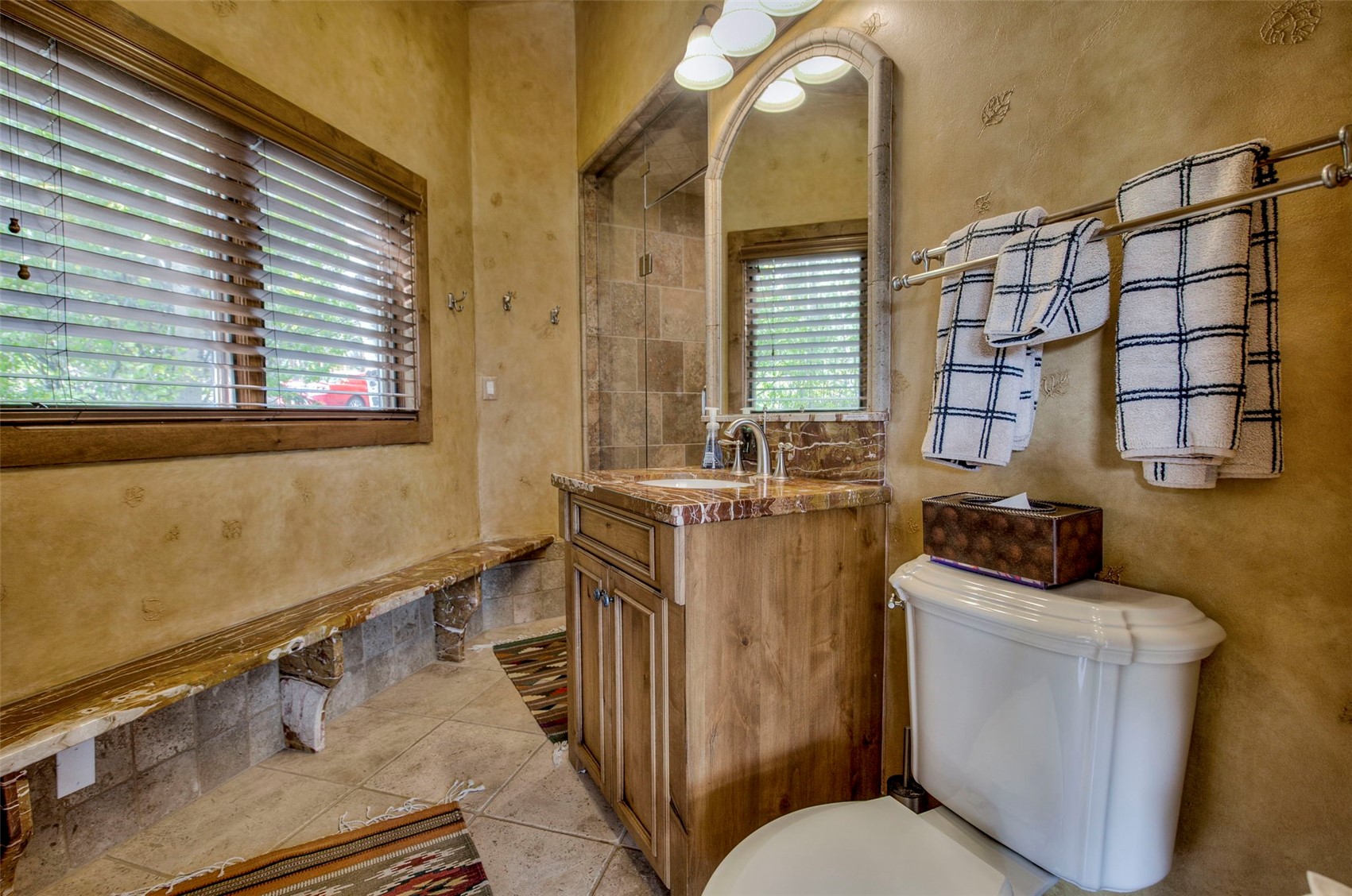 81 New England Drive Property Photo 23