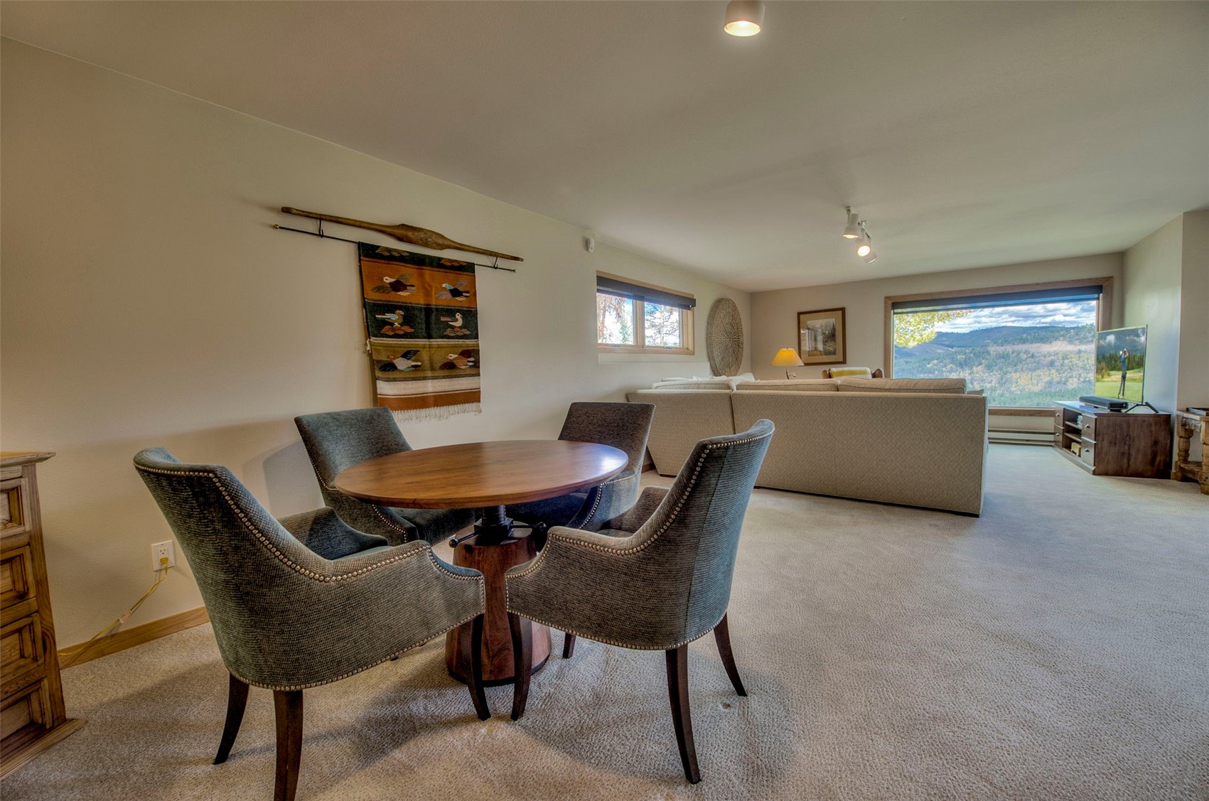 81 New England Drive Property Photo 38