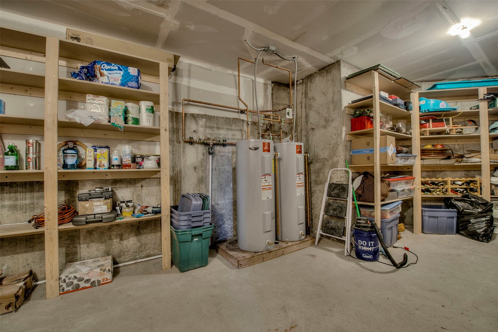 81 New England Drive Property Photo 44