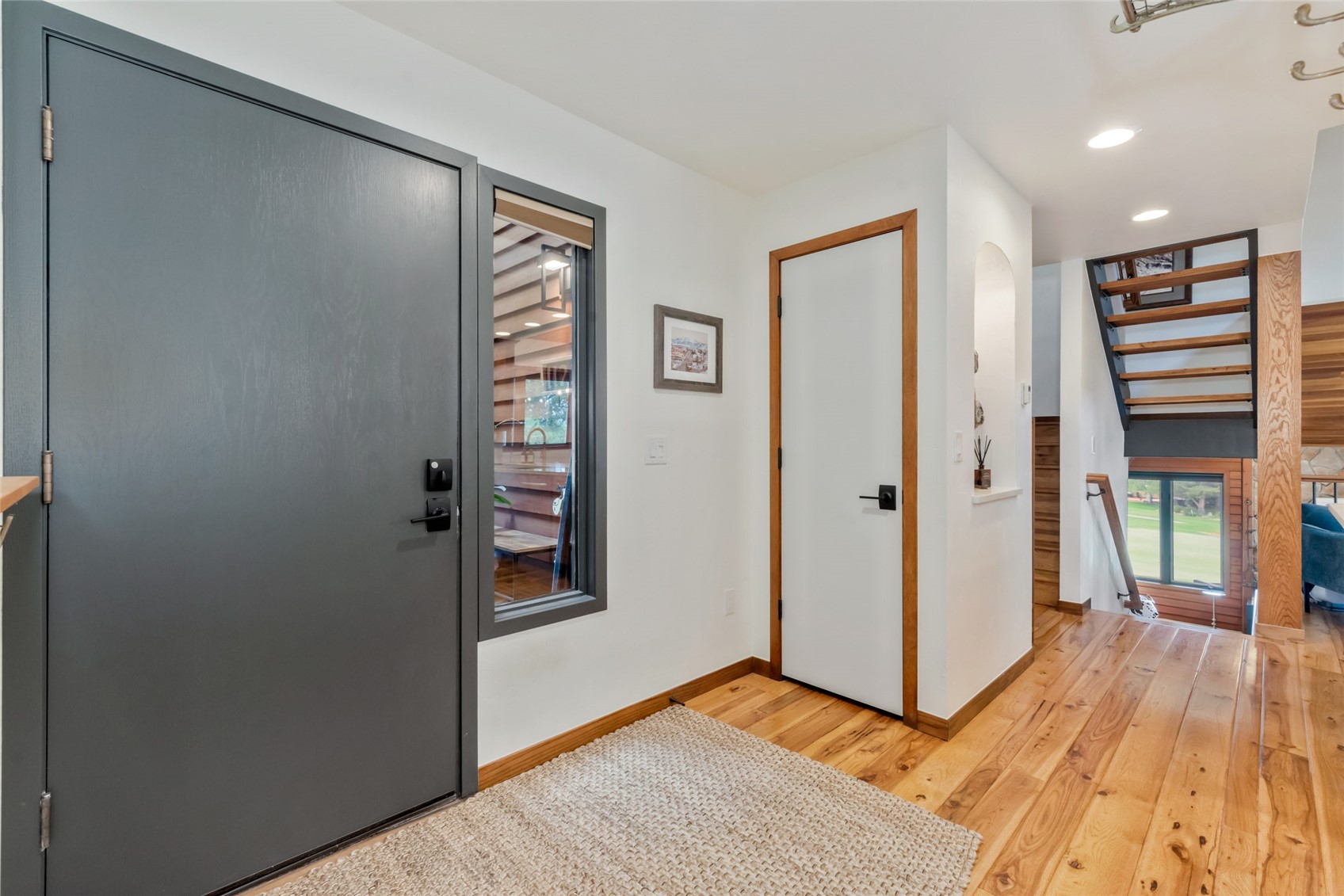 1123 Redwoods Drive A Property Photo 4