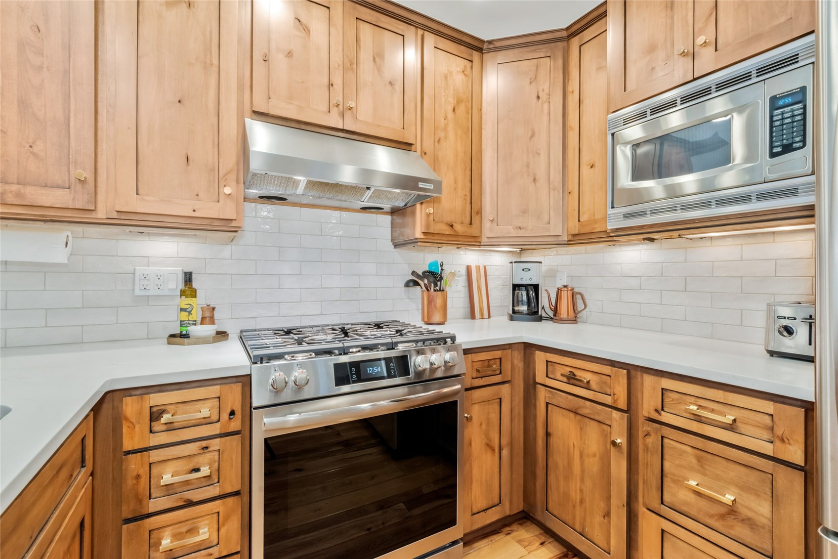 1123 Redwoods Drive A Property Photo 6