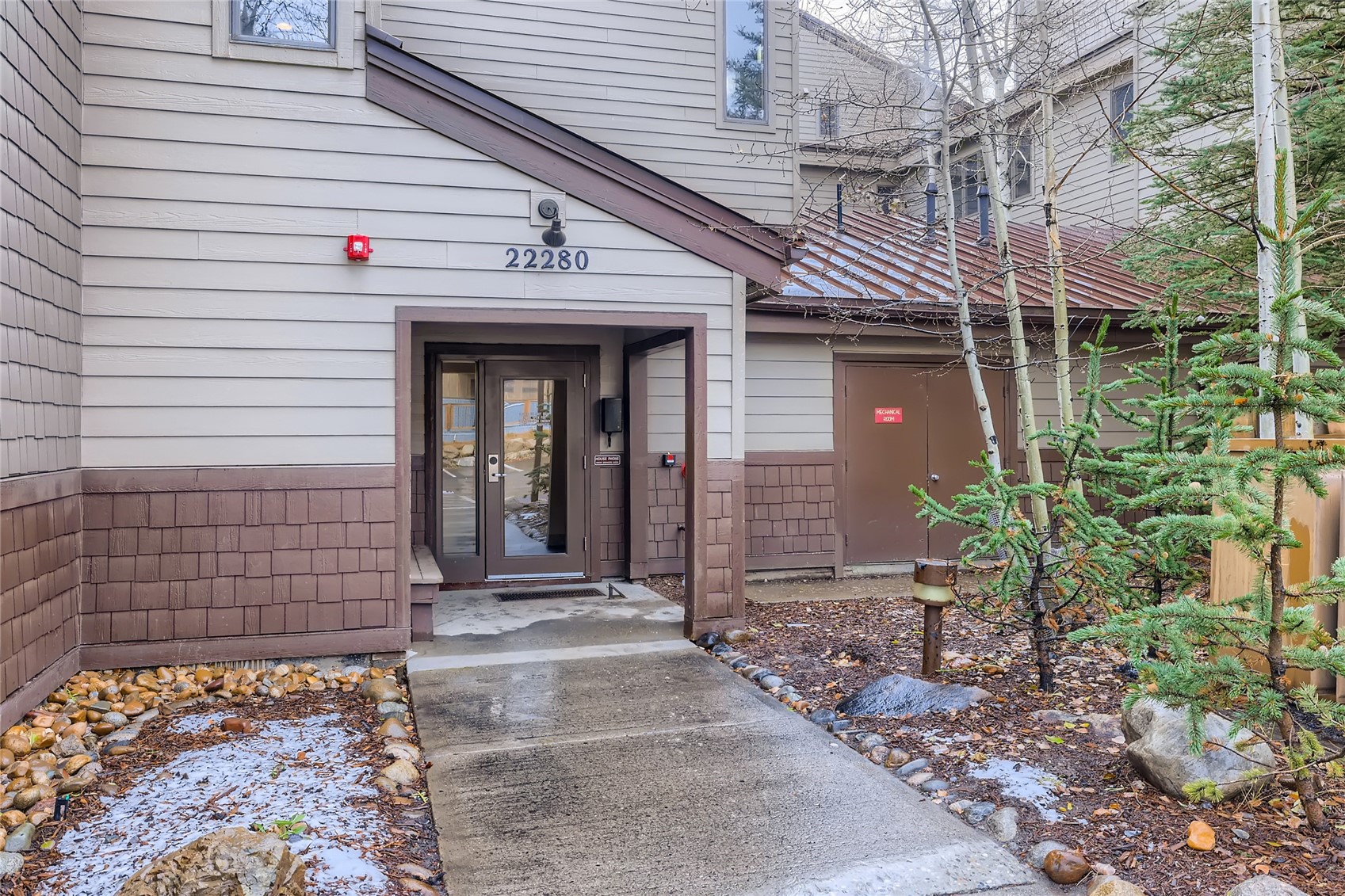 22280 Us Highway 6 1709 Property Photo 23
