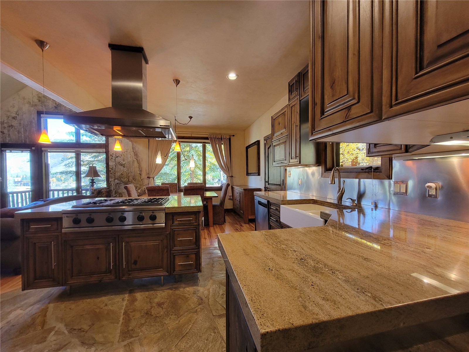 405 Kestrel Lane Property Photo 10