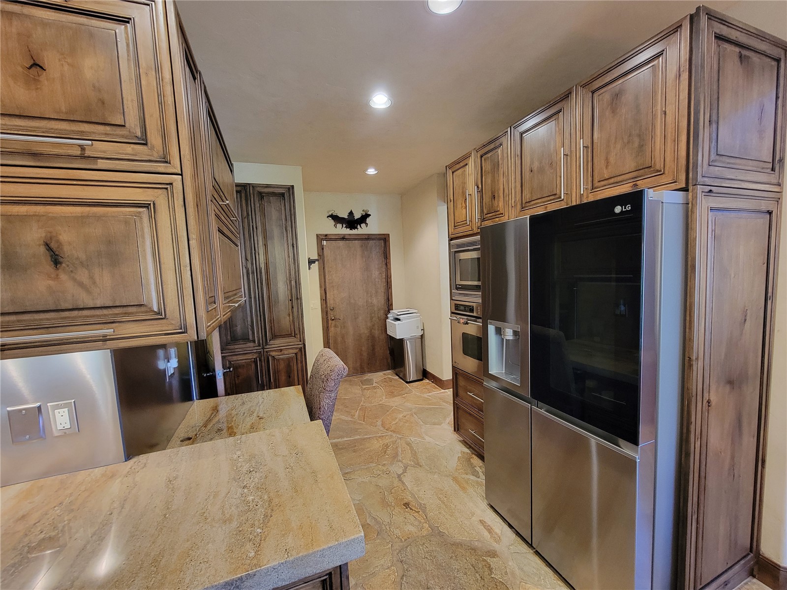 405 Kestrel Lane Property Photo 11