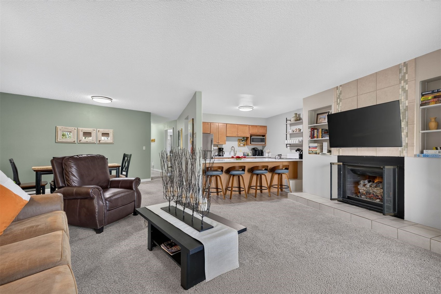 105 S Park Avenue 214 Property Photo 1