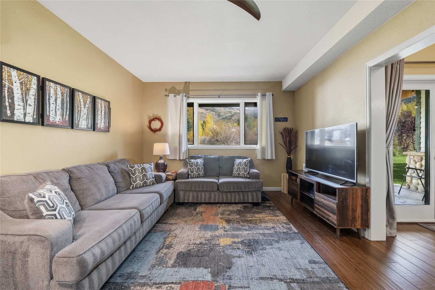 1679 Thistlebrook Lane Property Photo 4