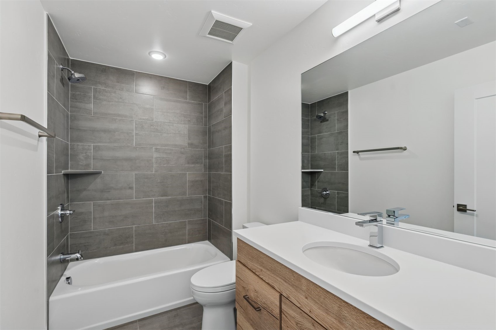 740 Blue River Parkway B12 Property Photo 37