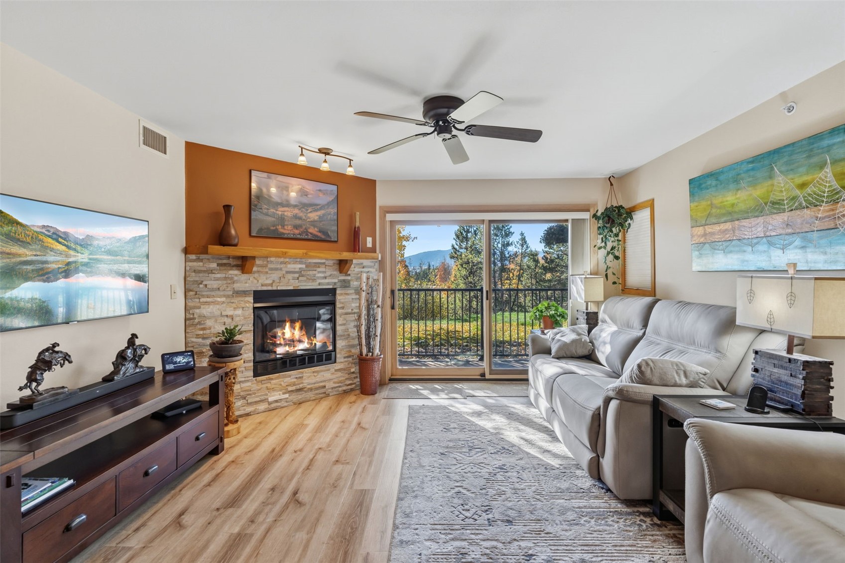 1610 Lakeview Terrace 102a Property Photo 1