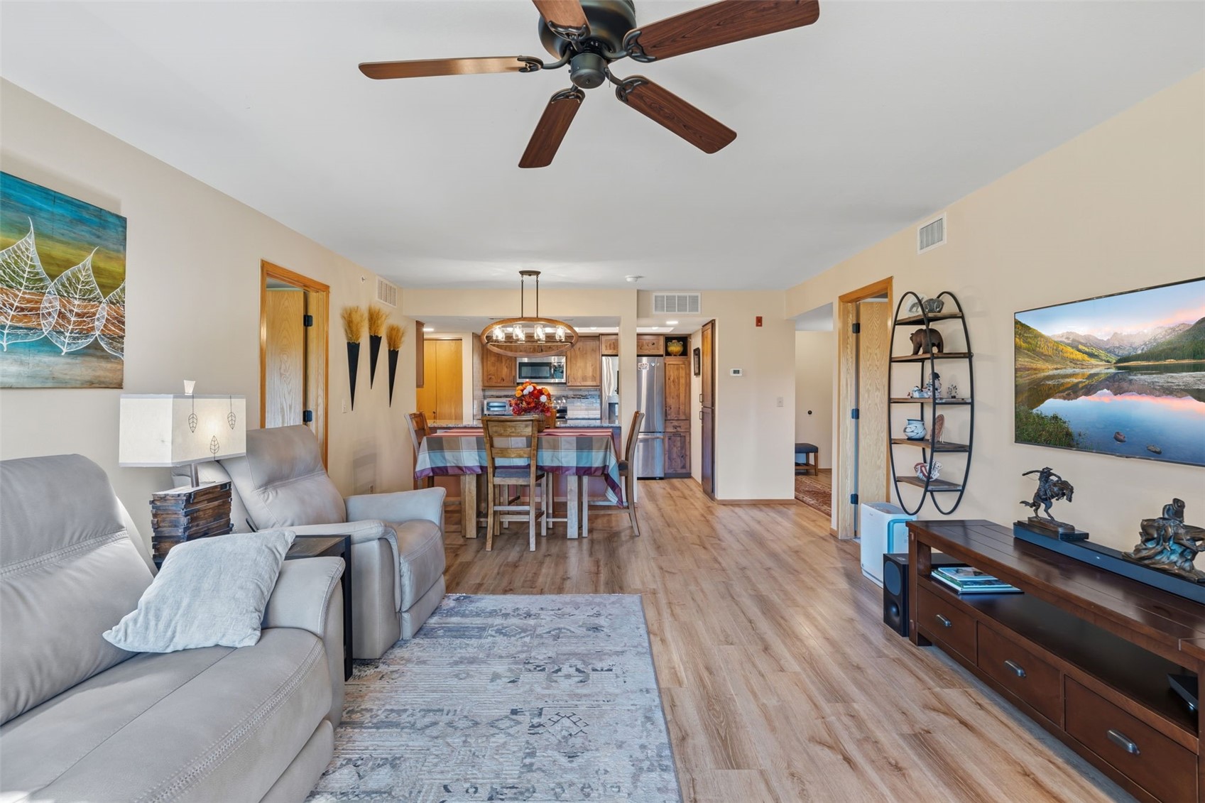 1610 Lakeview Terrace 102a Property Photo 42