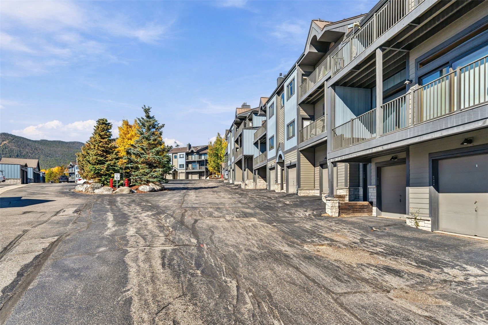 1610 Lakeview Terrace 102a Property Photo 43