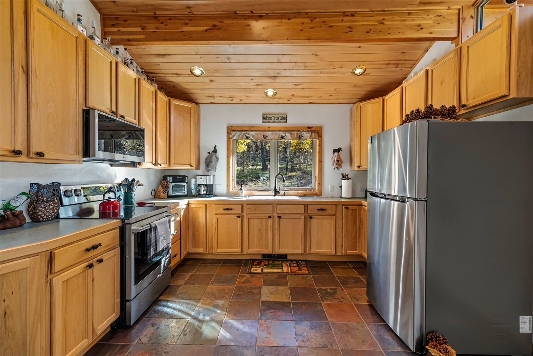 913 Longbow Drive Property Photo 8