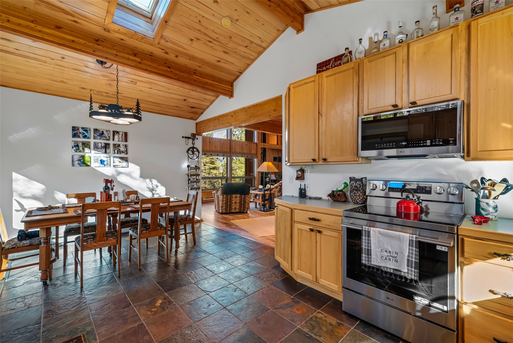 913 Longbow Drive Property Photo 11