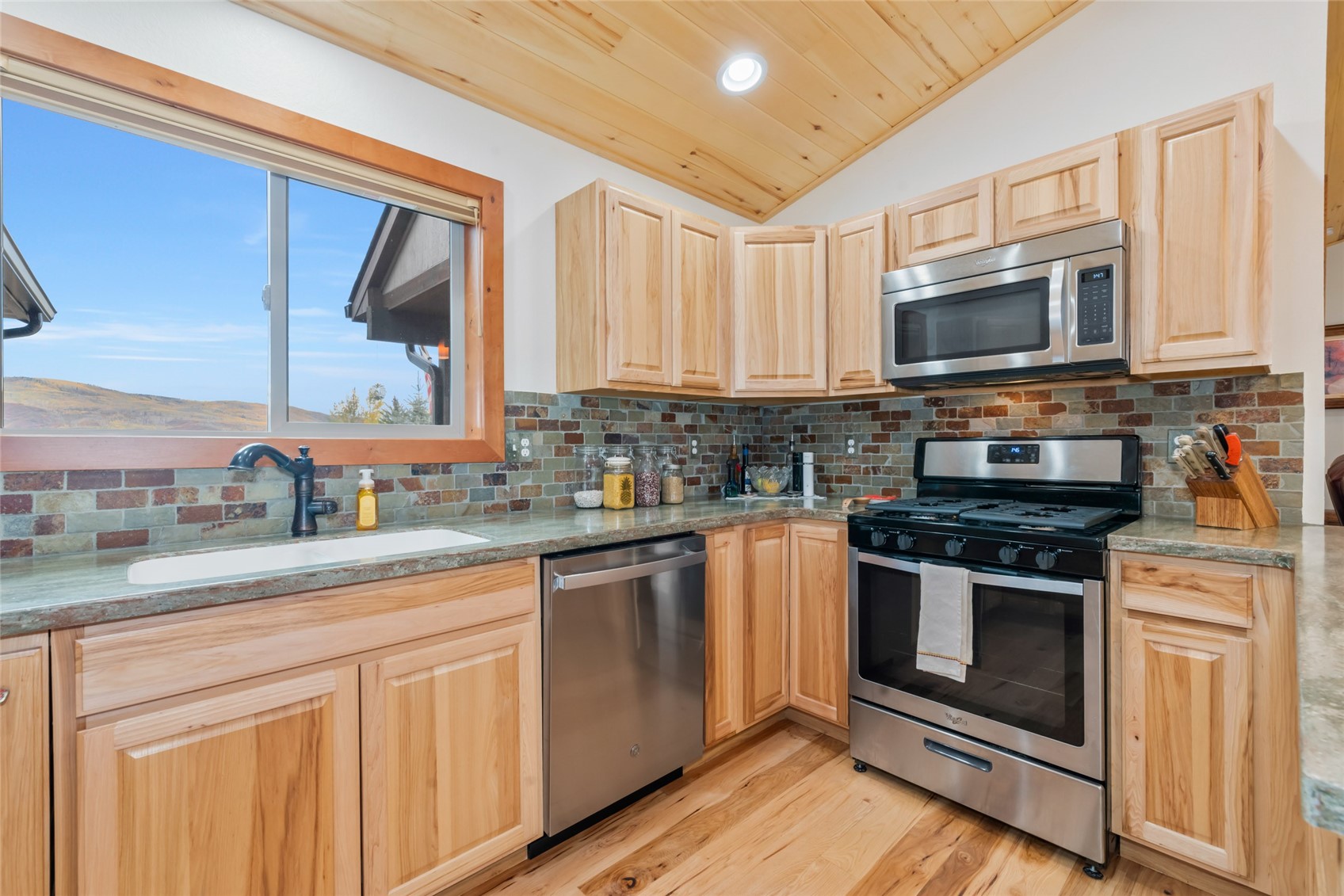 30290 Coyote Run Court Property Photo 18