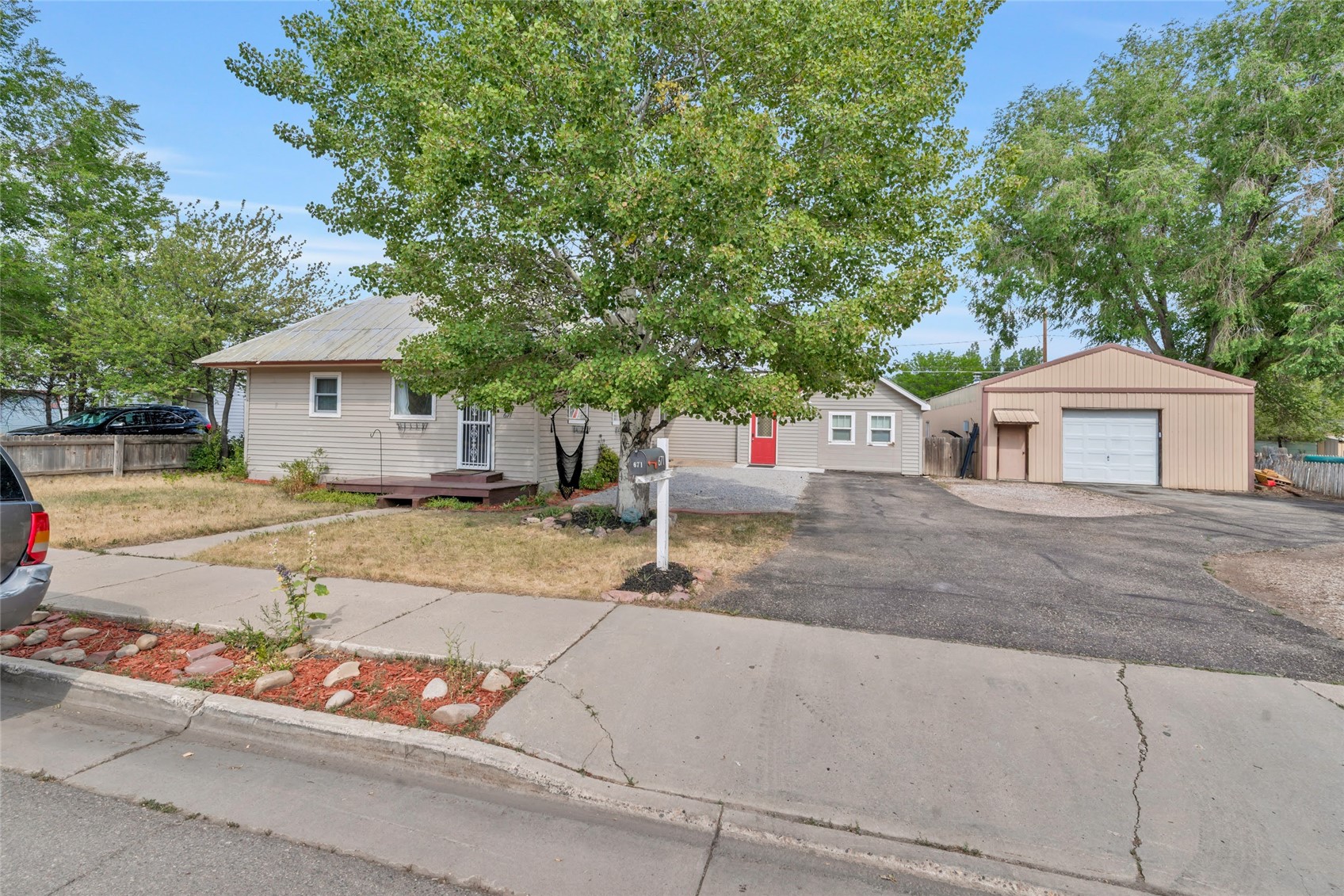 671 Tucker STREET Property Photo 1