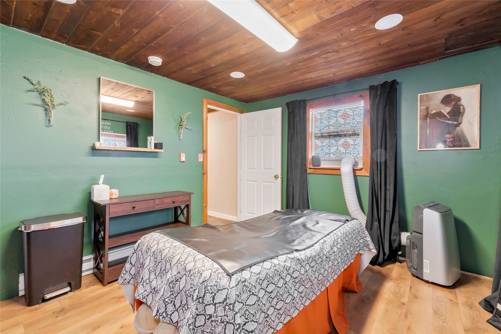 671 Tucker Street Property Photo 8