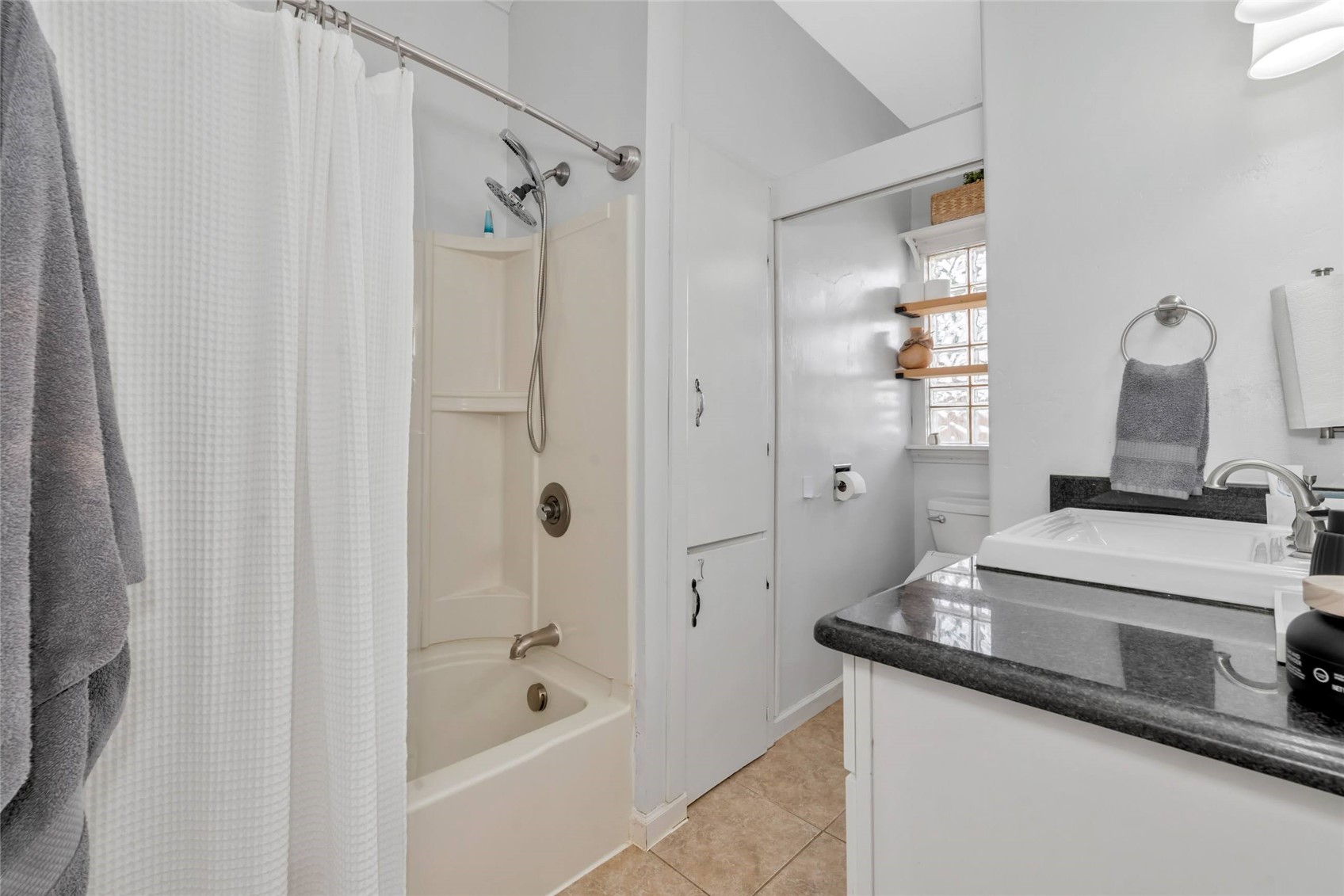 671 Tucker Street Property Photo 21