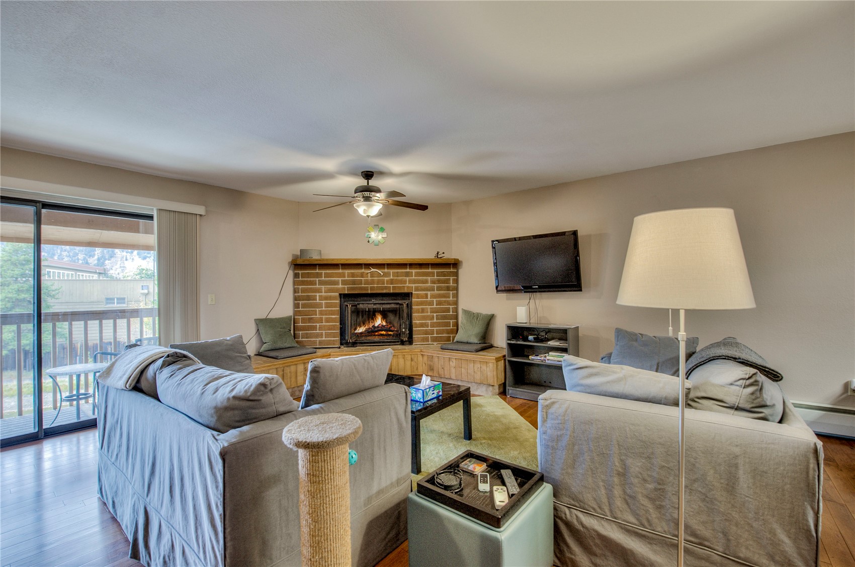 742 Lagoon Drive E Property Photo 3