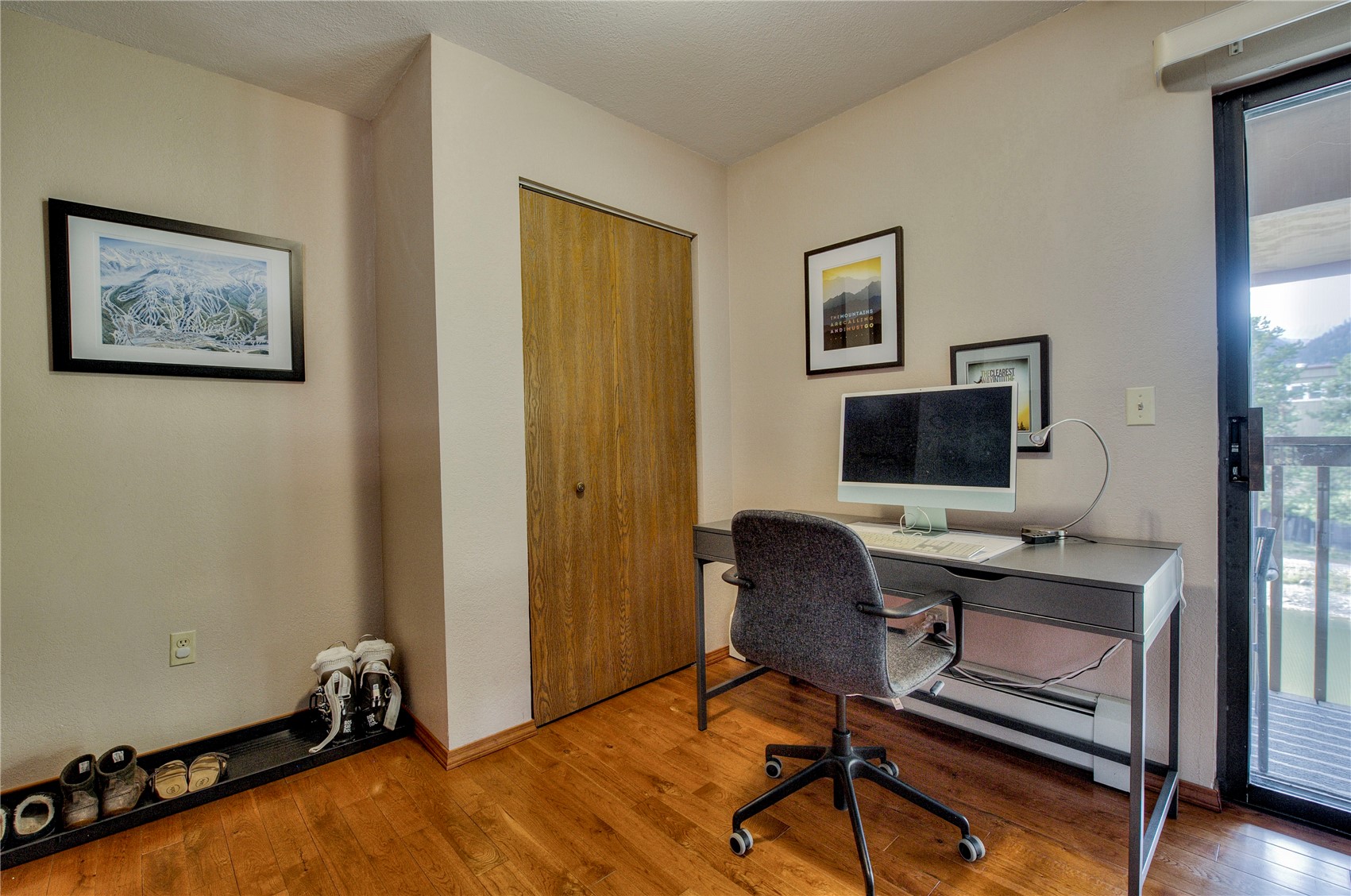 742 Lagoon Drive E Property Photo 17
