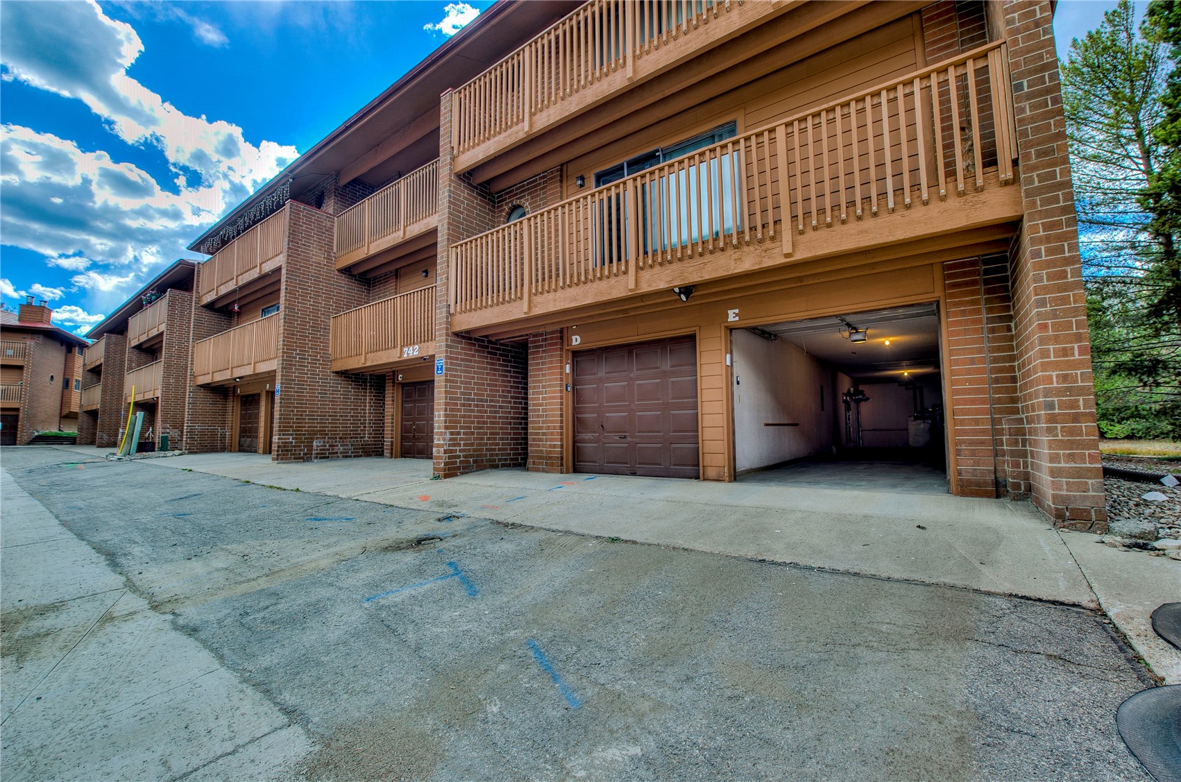 742 Lagoon Drive E Property Photo 32
