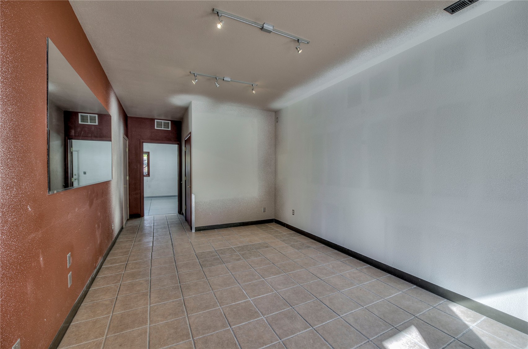 129 W 10 Street B Property Photo 6
