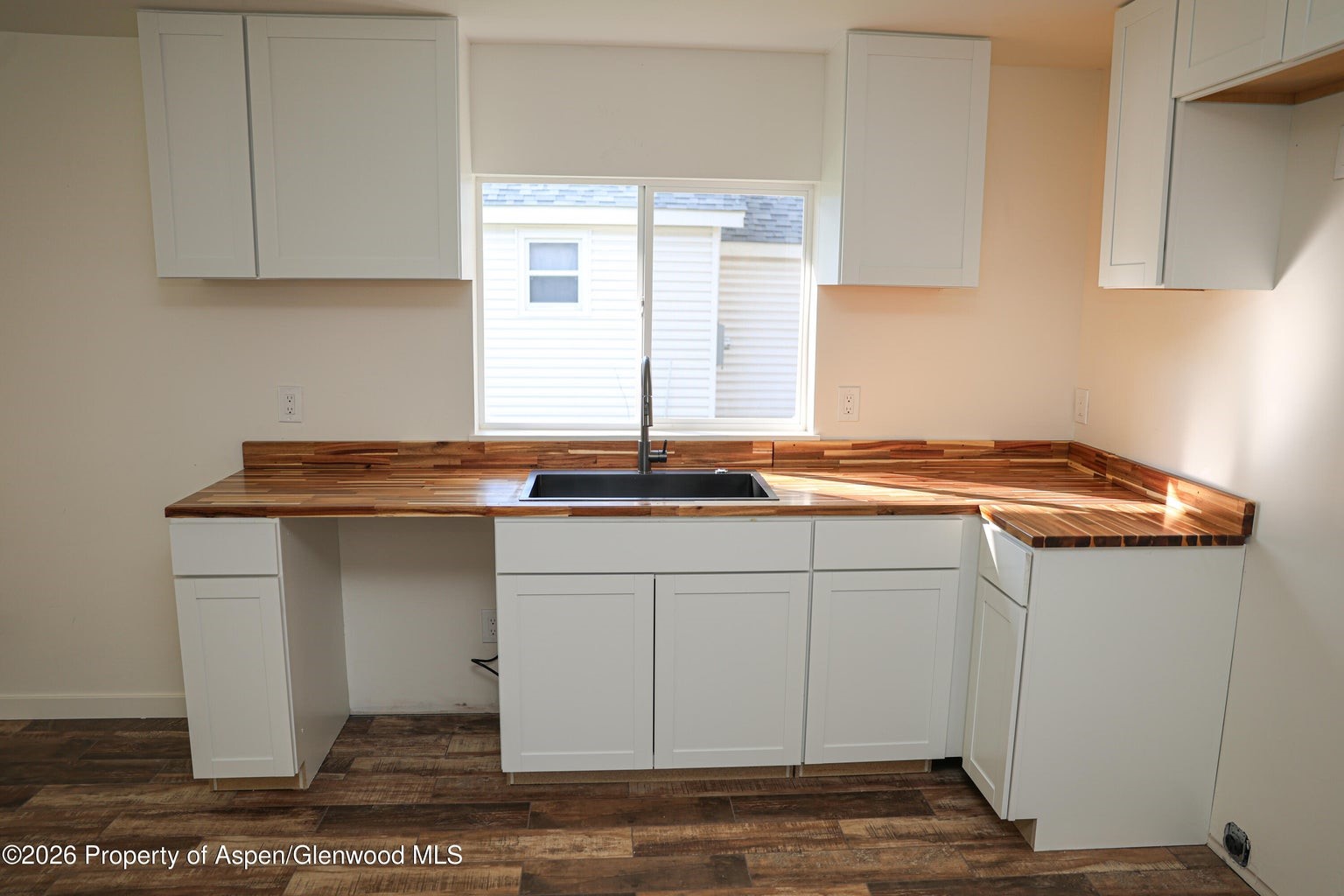 720 Taylor Street Property Photo 8