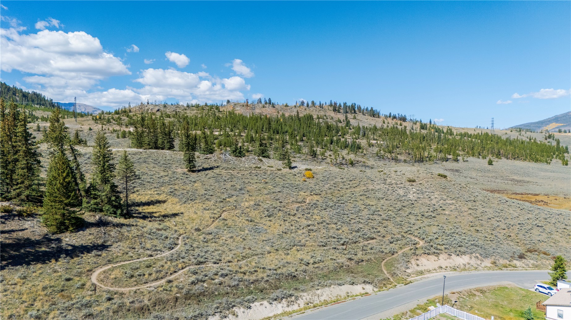133 Pikes Peak Place Property Photo 3