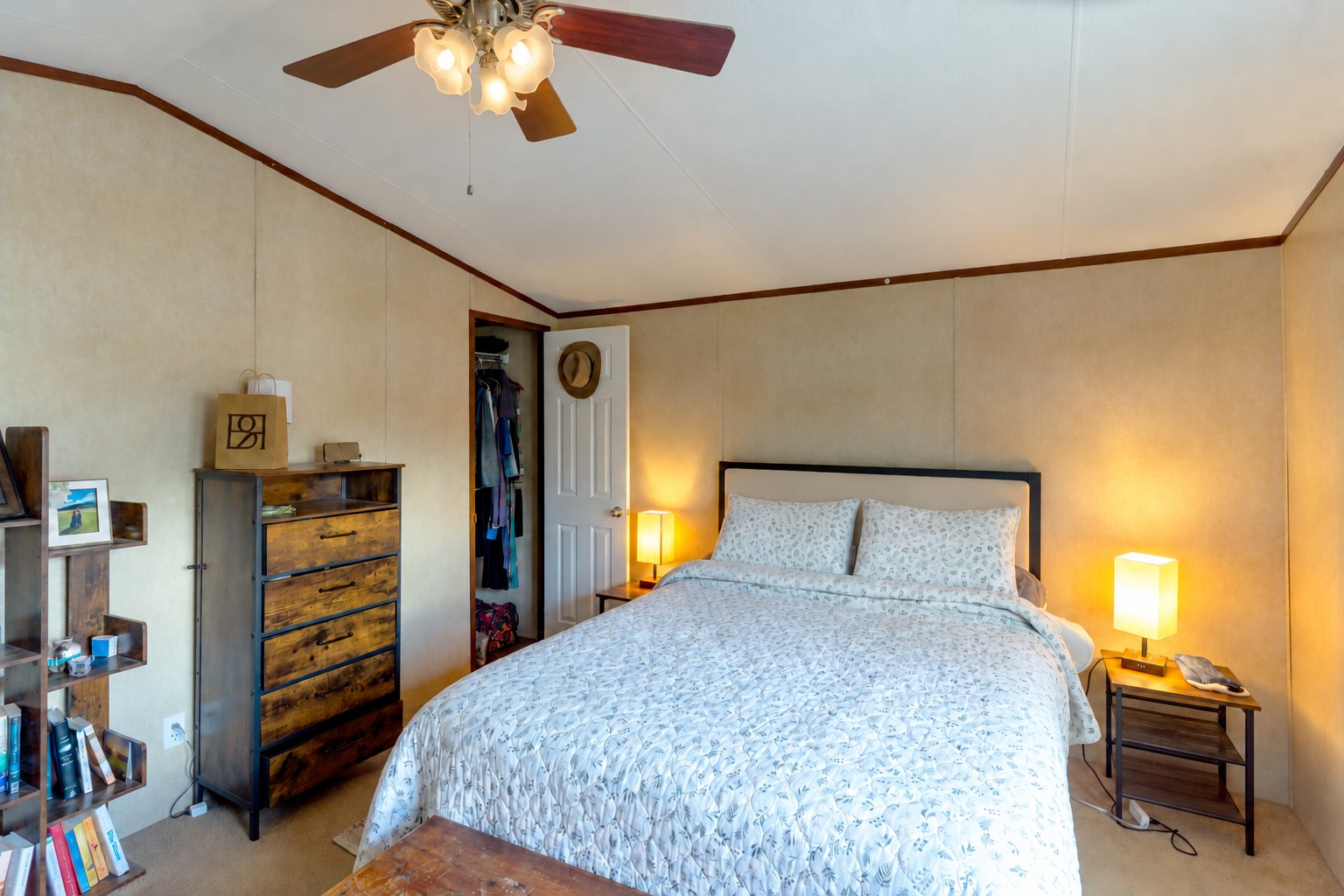133 Pikes Peak Place Property Photo 24