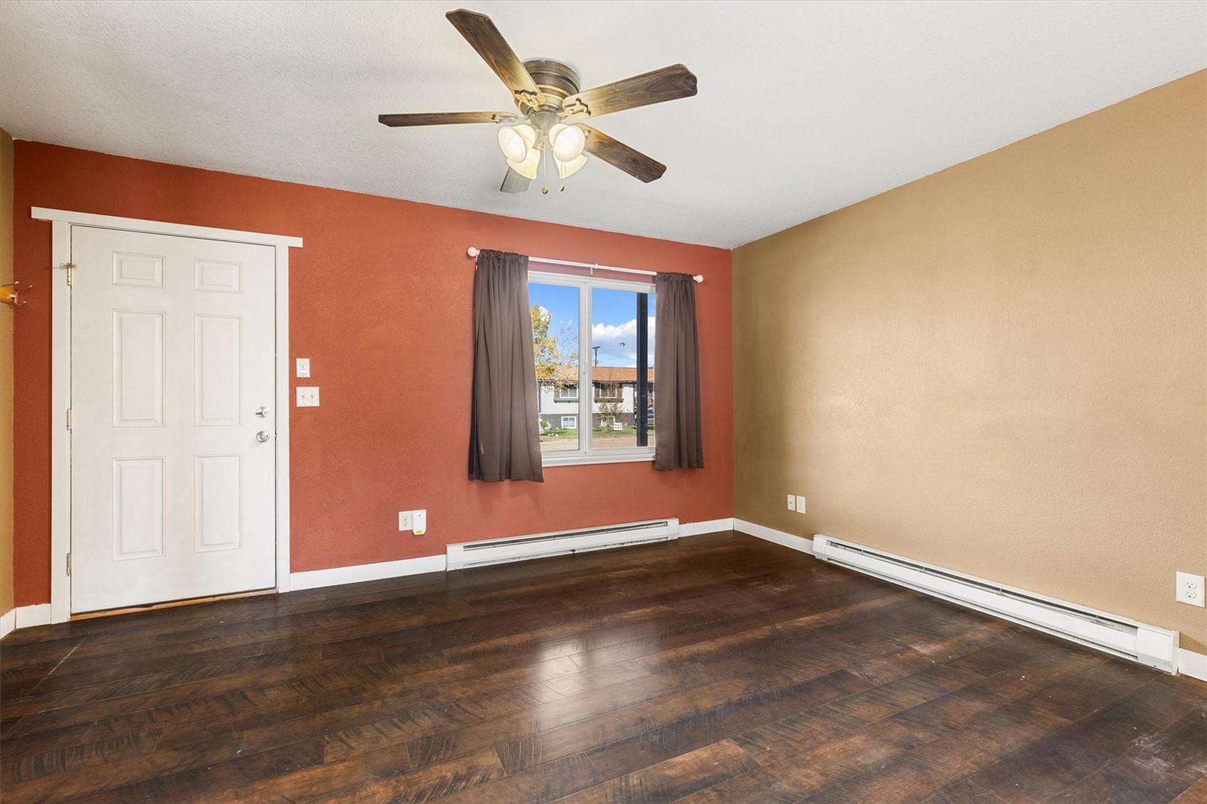 240 4th St Court Property Photo 6