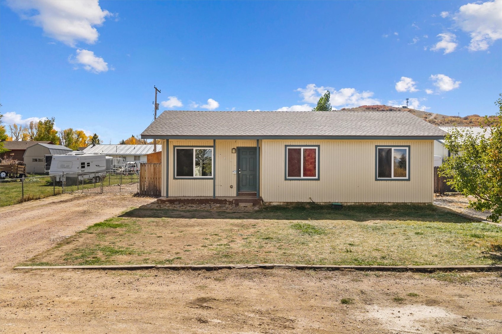 240 4th St Court Property Photo 17