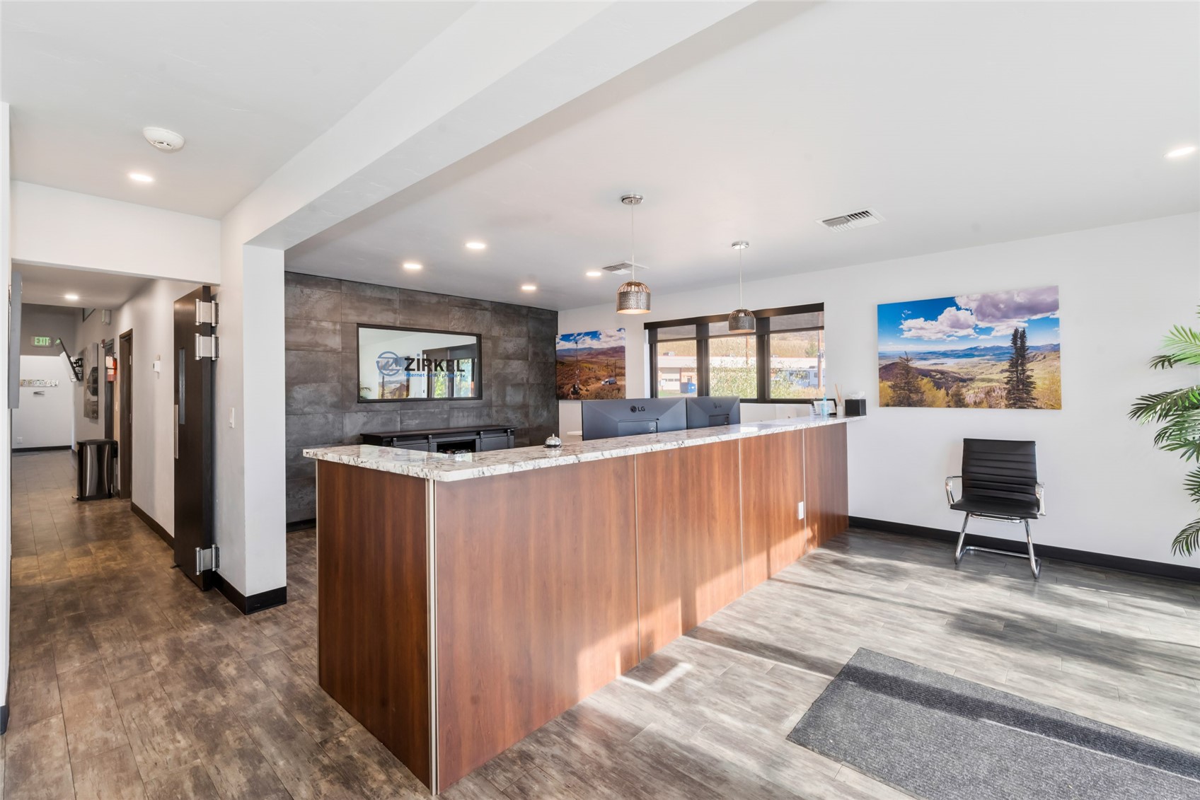 1856 Kamar Plaza Property Photo 2