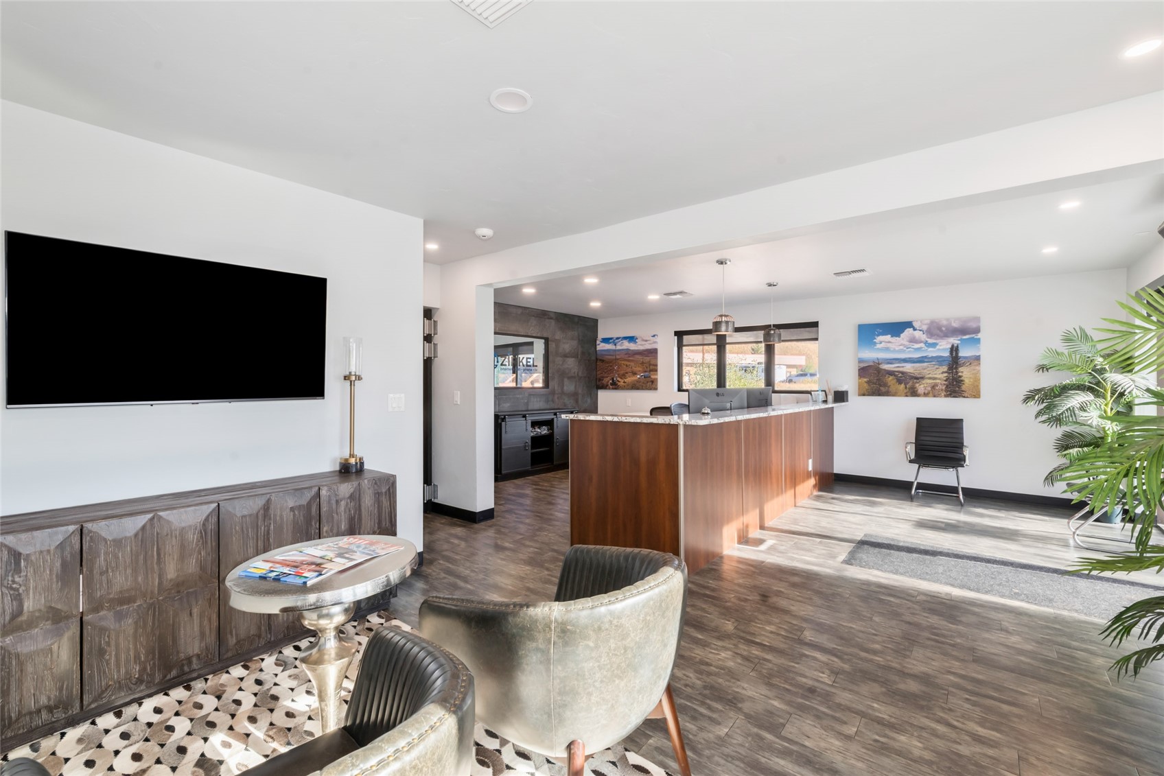 1856 Kamar Plaza Property Photo 4