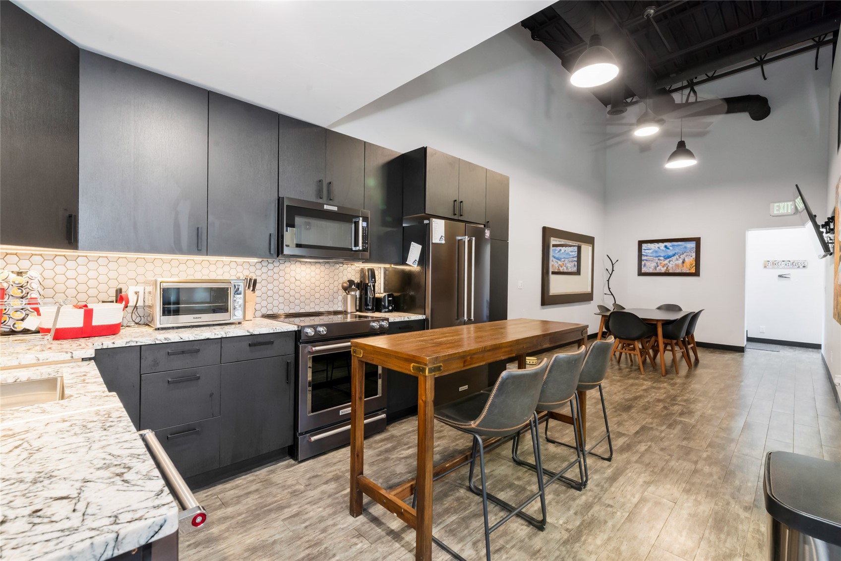 1856 Kamar Plaza Property Photo 11