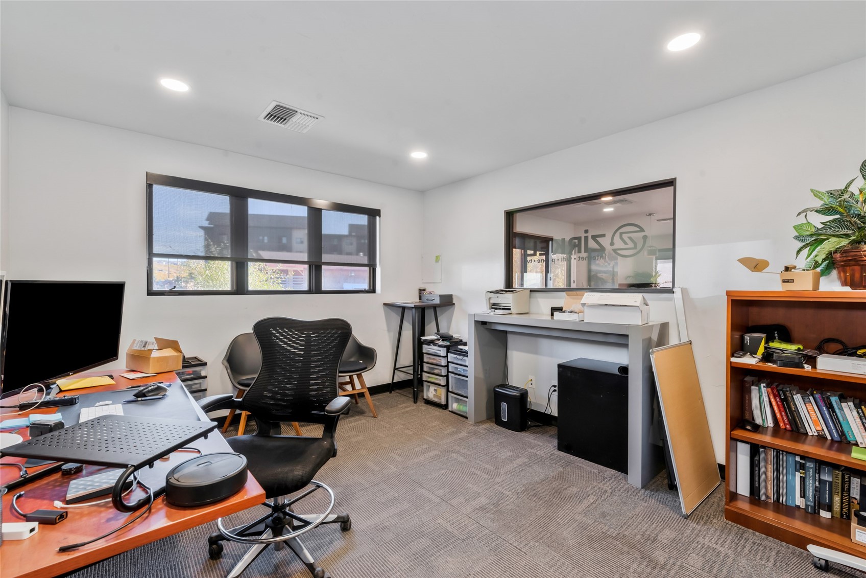 1856 Kamar Plaza Property Photo 14