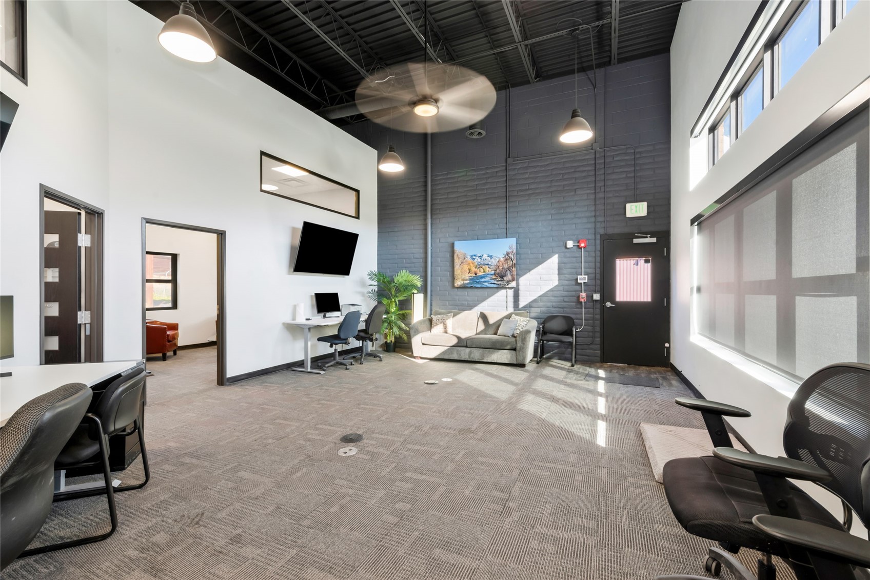 1856 Kamar Plaza Property Photo 18