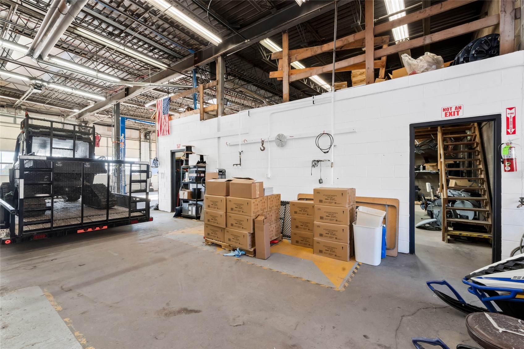 1856 Kamar Plaza Property Photo 32