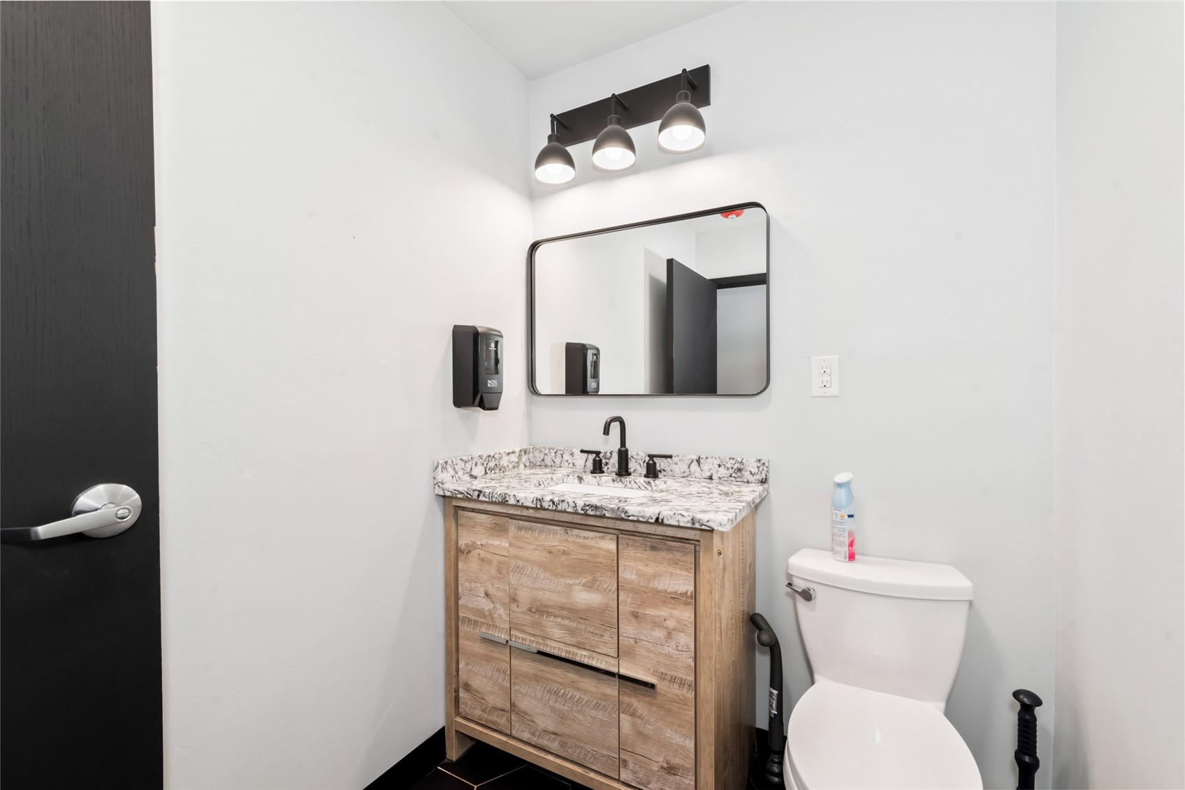 1856 Kamar Plaza Property Photo 35