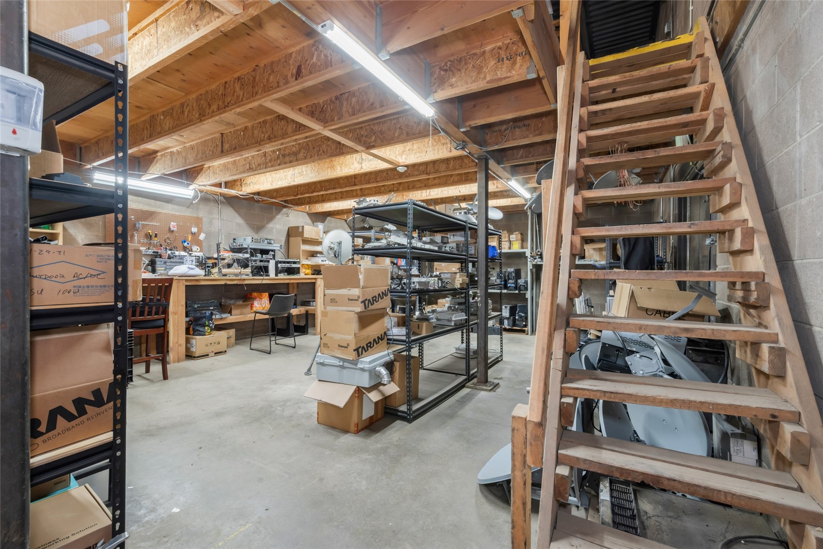 1856 Kamar Plaza Property Photo 36