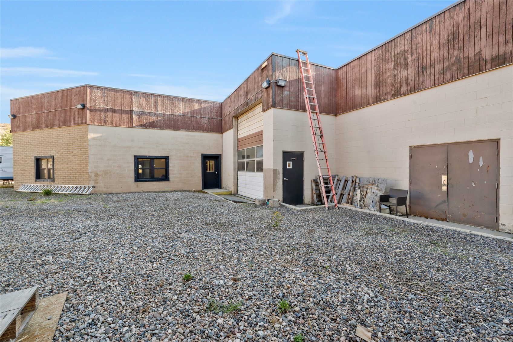 1856 Kamar Plaza Property Photo 44