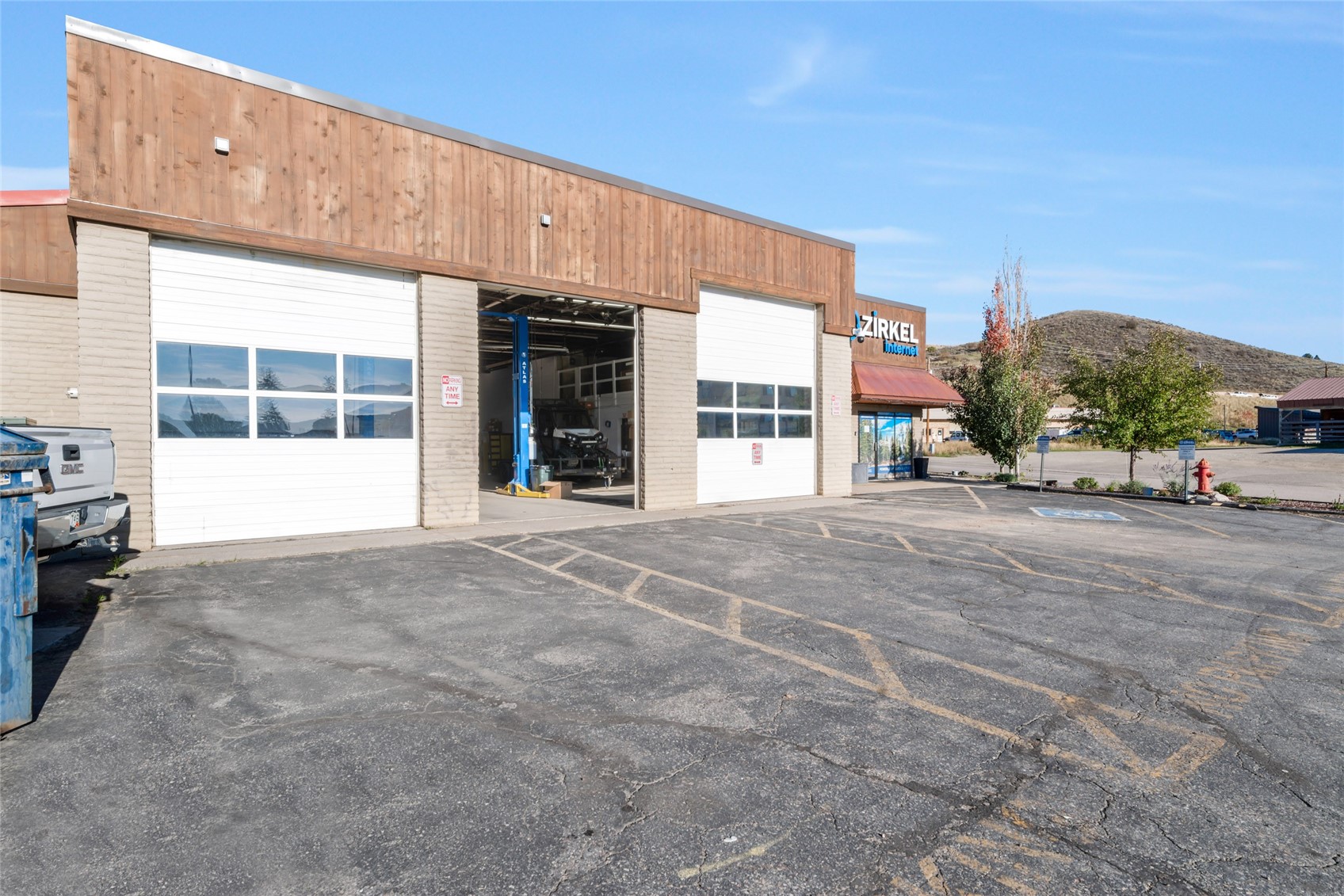 1856 Kamar Plaza Property Photo 47